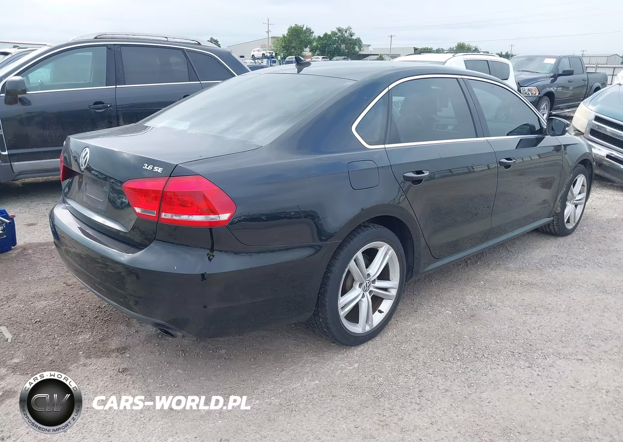 2012 Volkswagen Passat 3.6L V6 Se VIN:1VWBM7A3XCC075108 - 4