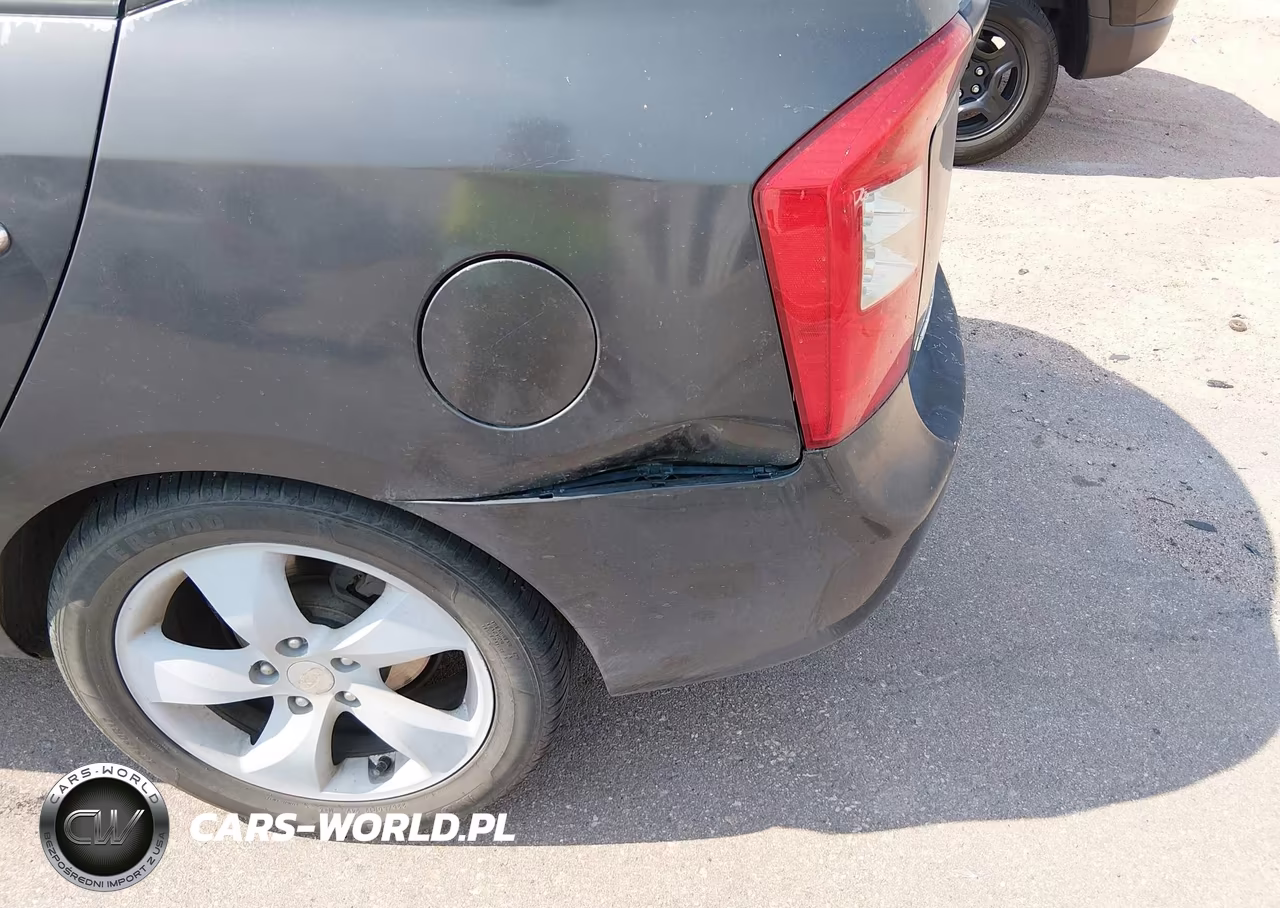 2007 Kia Rondo Ex V6 VIN:KNAFG526677104575 - 6