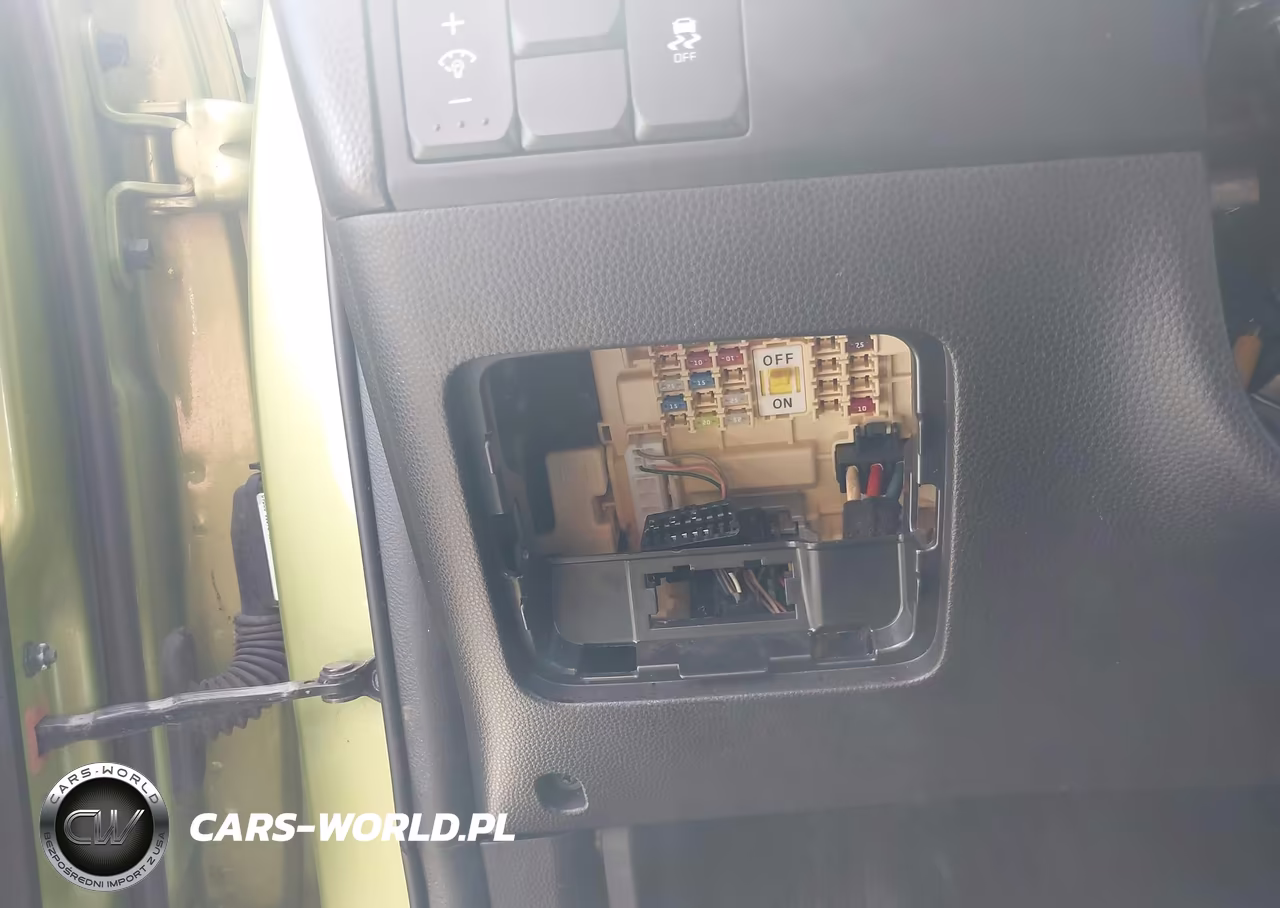 2015 Kia Soul VIN:KNDJN2A21F7760455 - 14