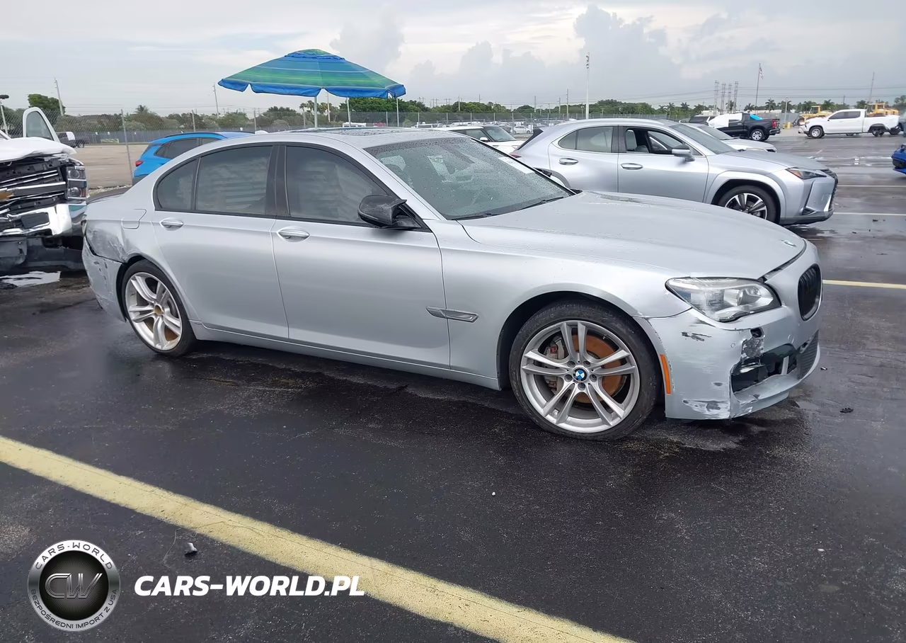2015 BMW 740I