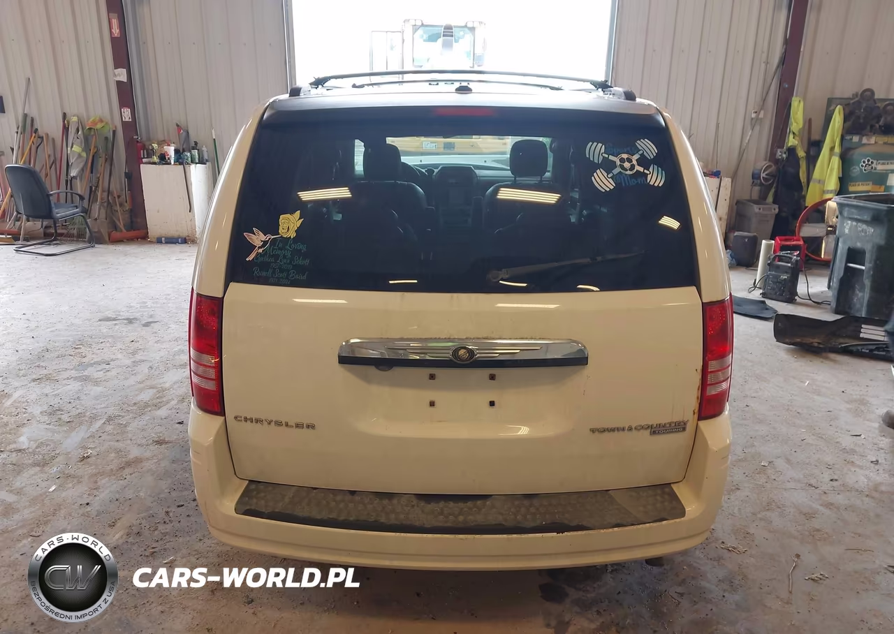 2009 Chrysler Town & Country Touring VIN:2A8HR54109R674864 - 16
