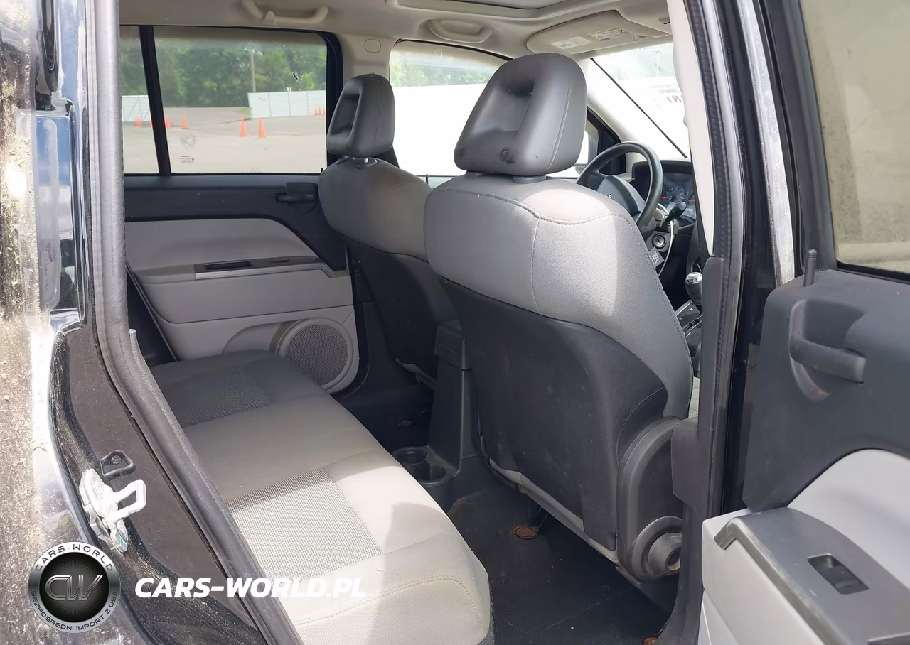 2007 Jeep Compass Sport VIN:1J8FF47W27D356262 - 8