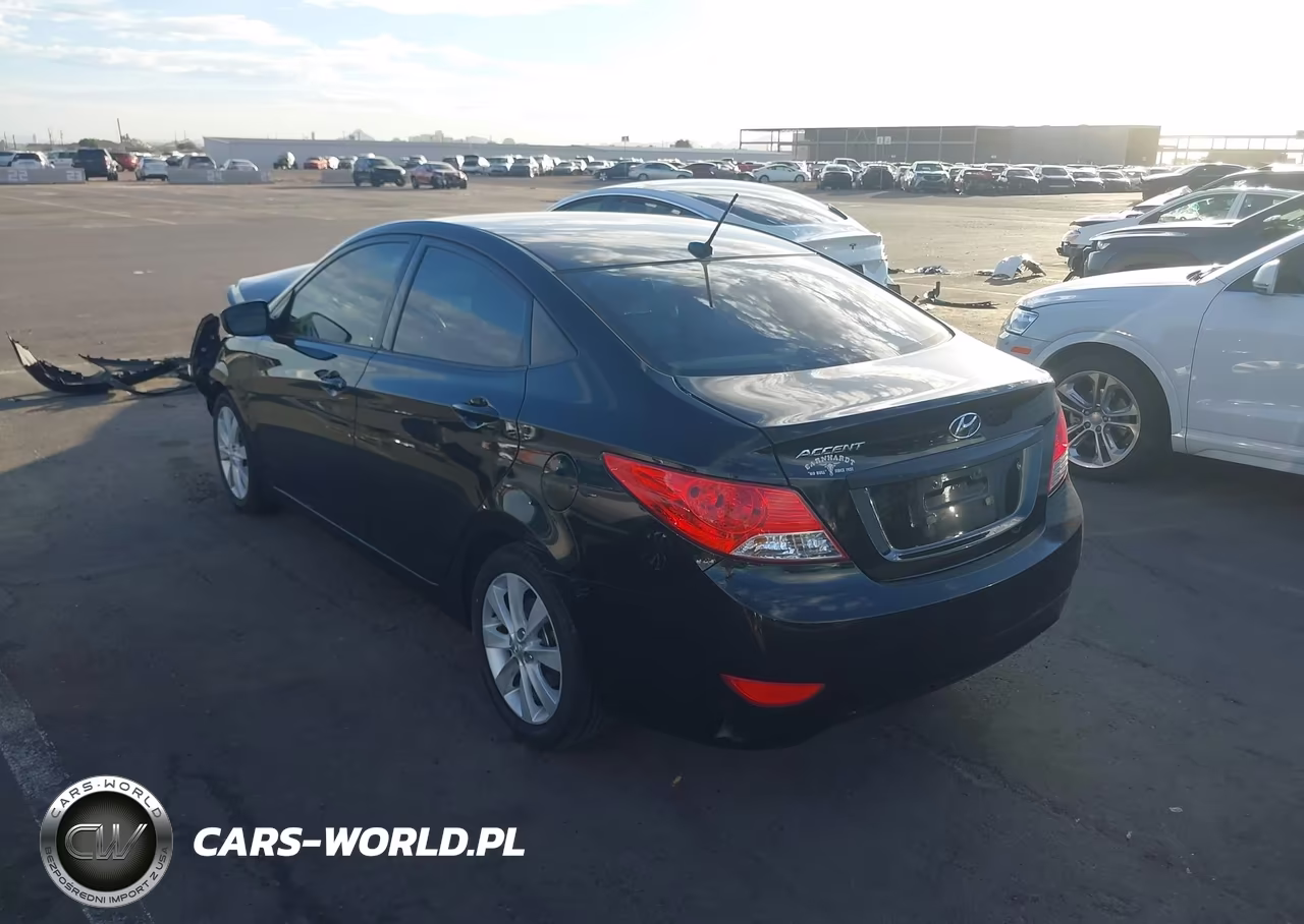 2012 Hyundai Accent Gls VIN:KMHCU4AE2CU137016 - 3