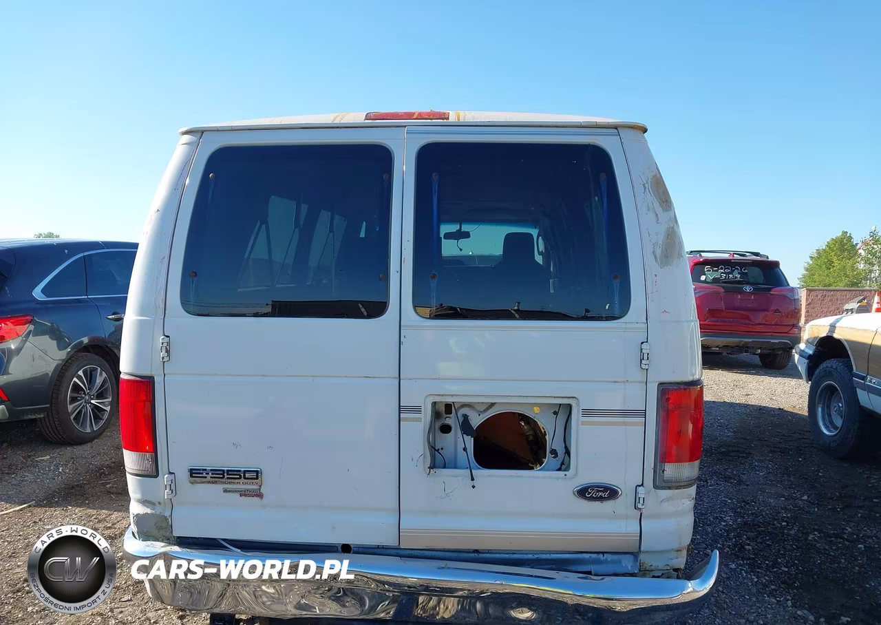 2014 Ford E-350 Super Duty Xlt VIN:1FBSS3BL6EDA81988 - 16
