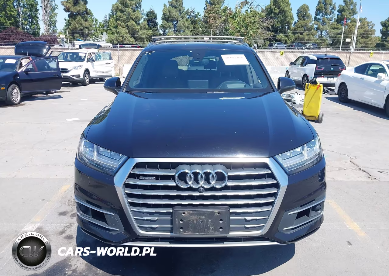2018 Audi Q7 3.0T Premium VIN:WA1VAAF72JD029727 - 12