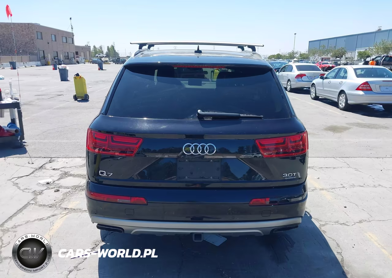 2018 Audi Q7 3.0T Premium VIN:WA1VAAF72JD029727 - 16