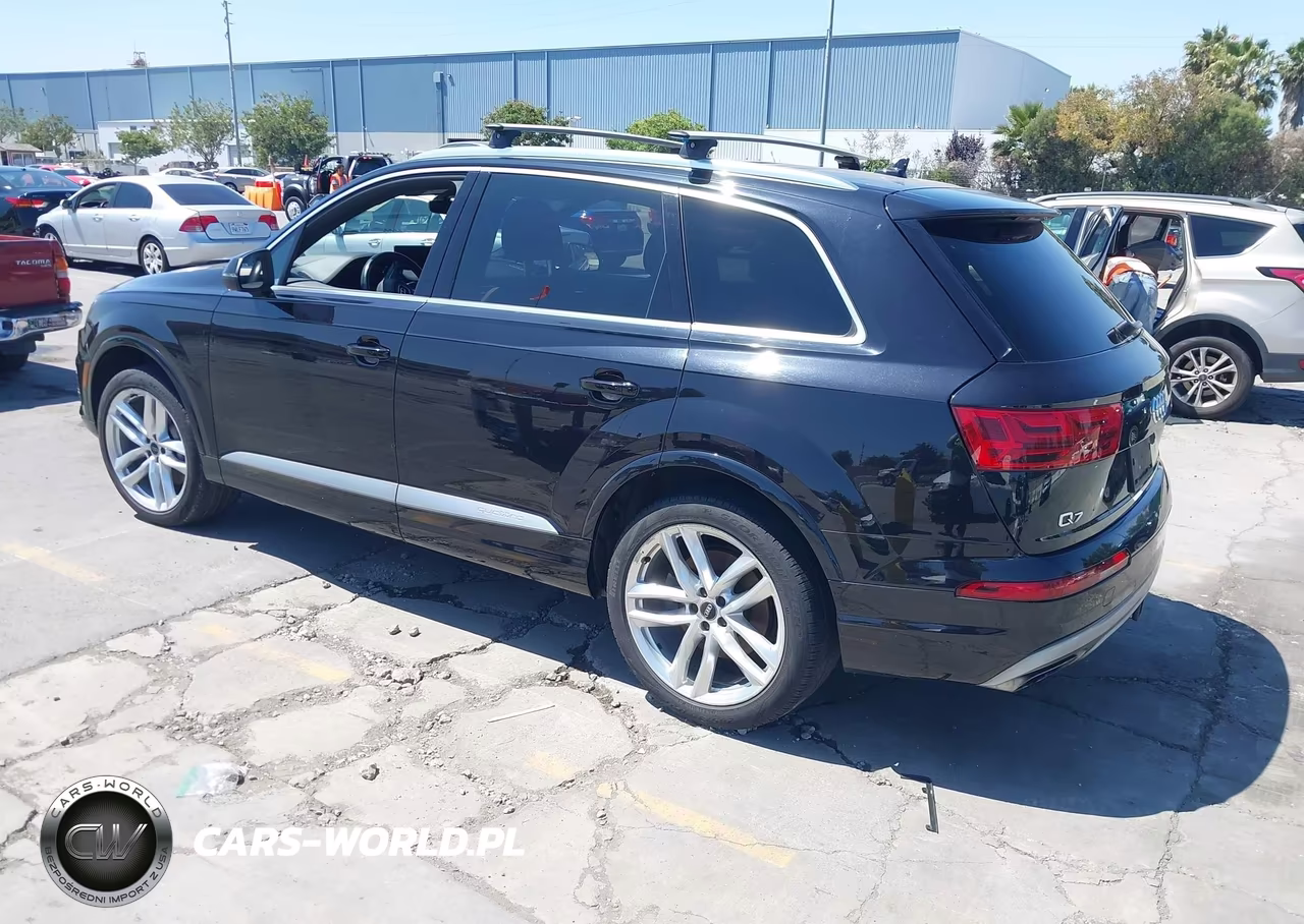 2018 Audi Q7 3.0T Premium VIN:WA1VAAF72JD029727 - 3