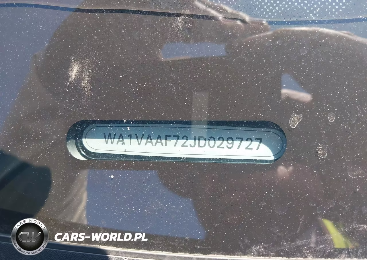 2018 Audi Q7 3.0T Premium VIN:WA1VAAF72JD029727 - 9