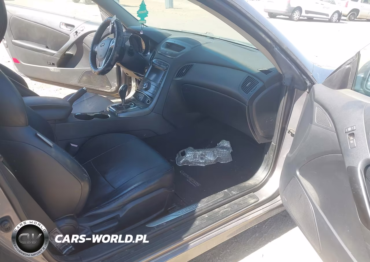 2011 Hyundai Genesis 3.8 Grand Touring VIN:KMHHU6KH2BU046014 - 5