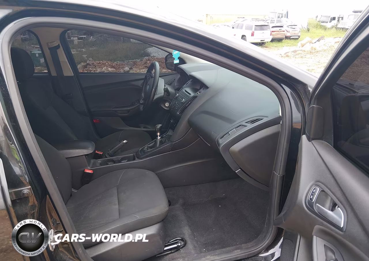 2015 Ford Focus Se VIN:1FADP3FE2FL348266 - 5