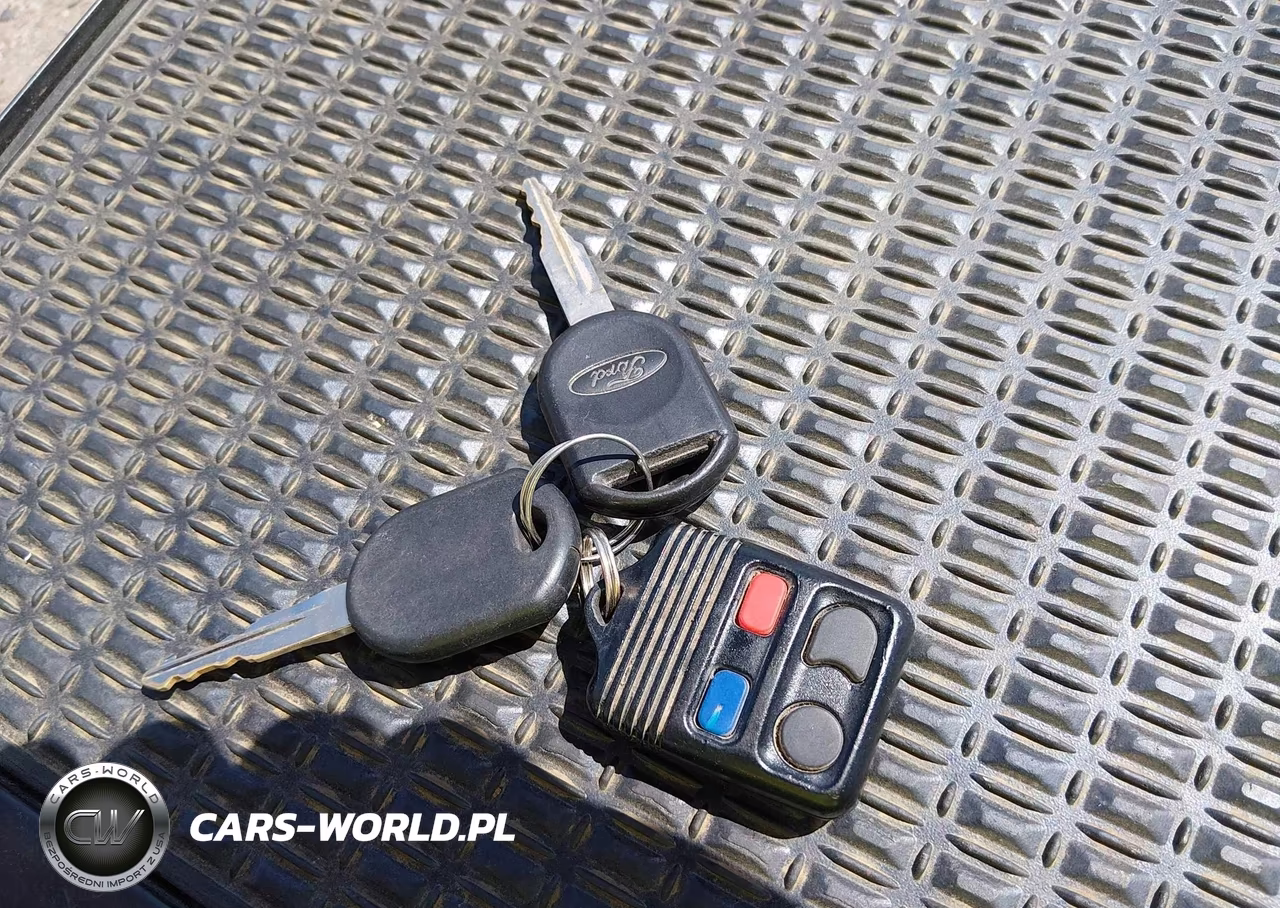 2009 Ford Focus Se VIN:1FAHP35N49W149063 - 11