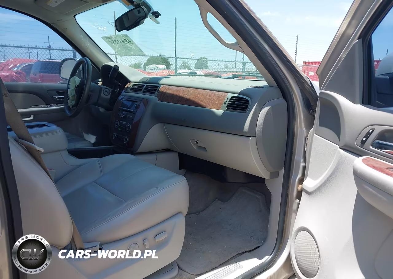 2007 Chevrolet Suburban Lt VIN:3GNFC16007G180026 - 5