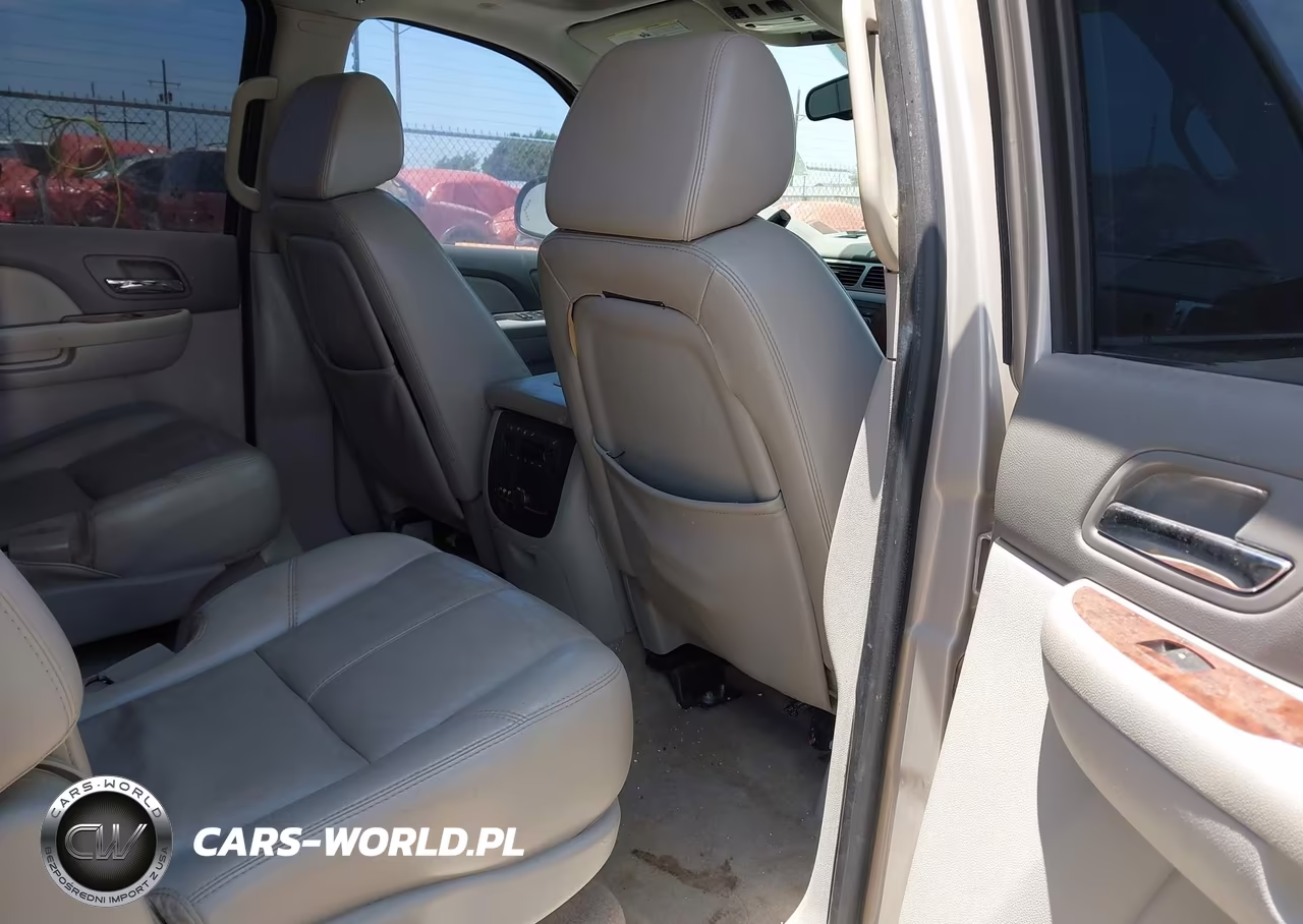 2007 Chevrolet Suburban Lt VIN:3GNFC16007G180026 - 8