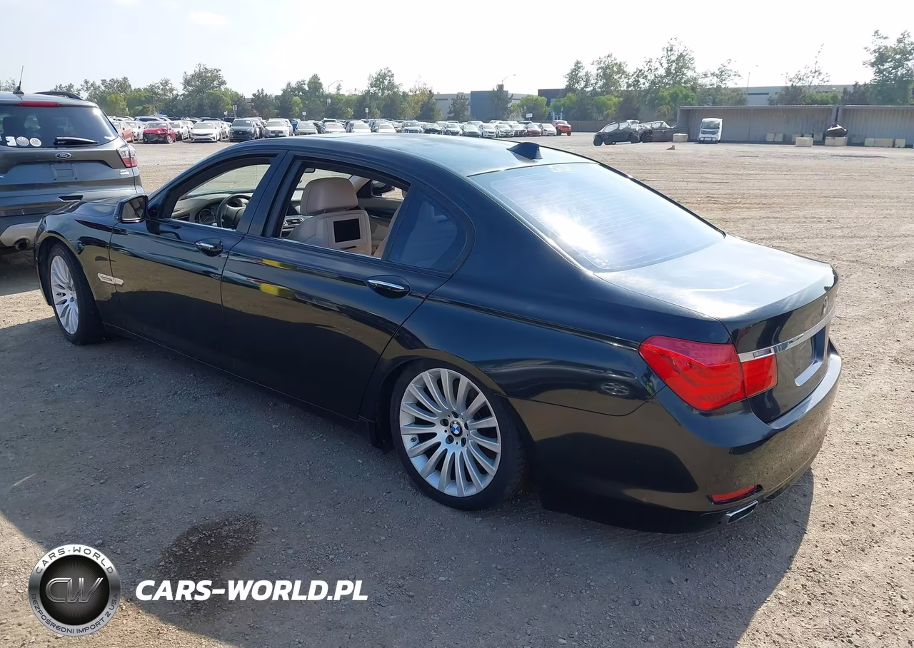 2009 BMW 750Li VIN:WBAKB83569CY61295 - 3
