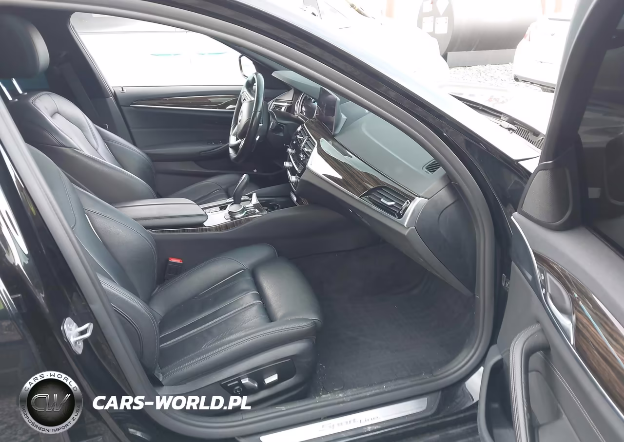 2019 BMW 530I VIN:WBAJA5C53KWW07660 - 5
