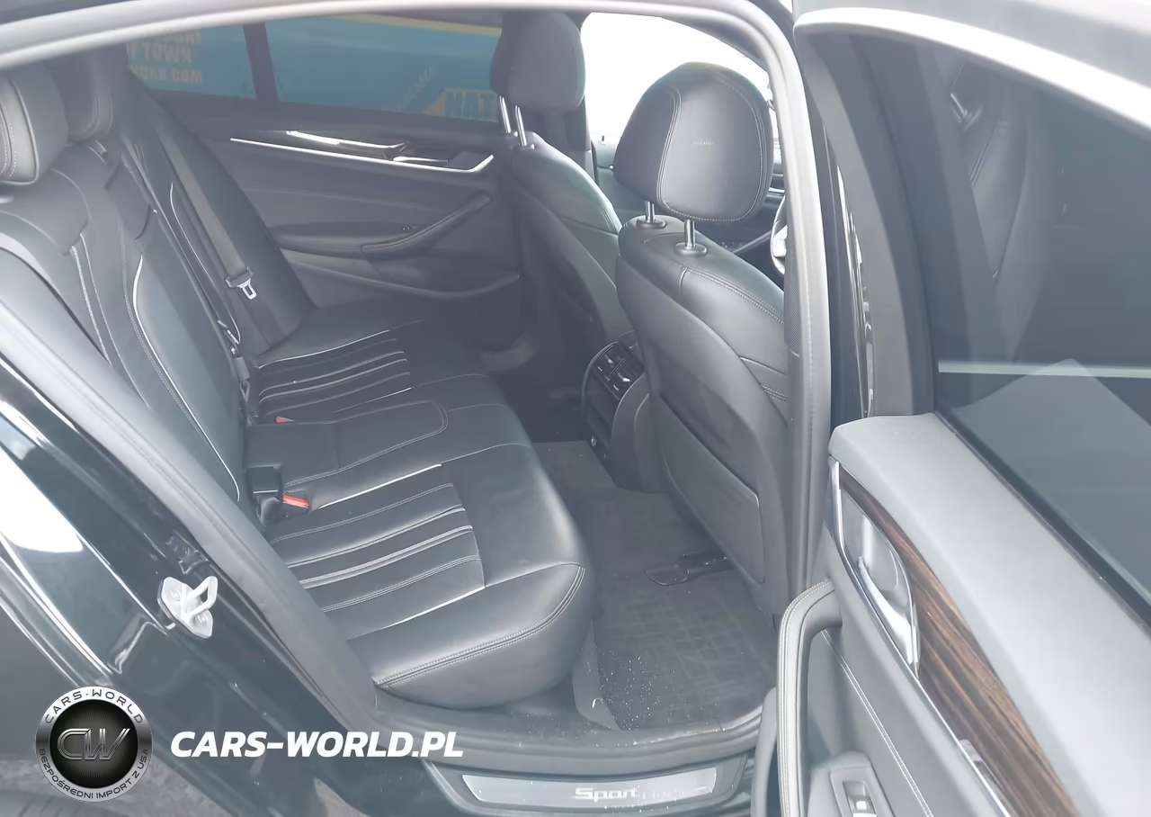 2019 BMW 530I VIN:WBAJA5C53KWW07660 - 8