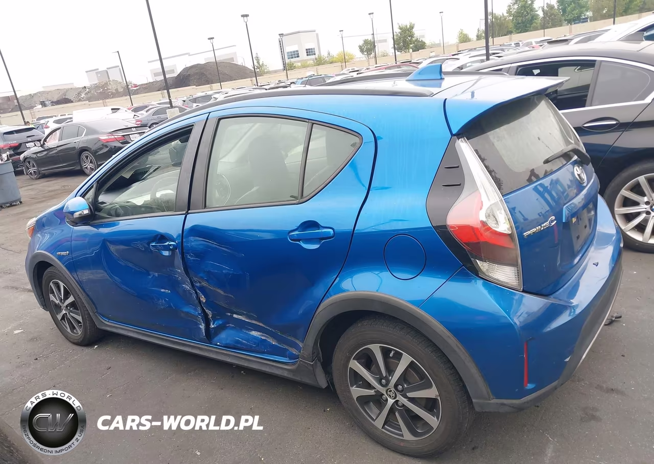 2018 Toyota Prius C One VIN:JTDKDTB37J1601116 - 15