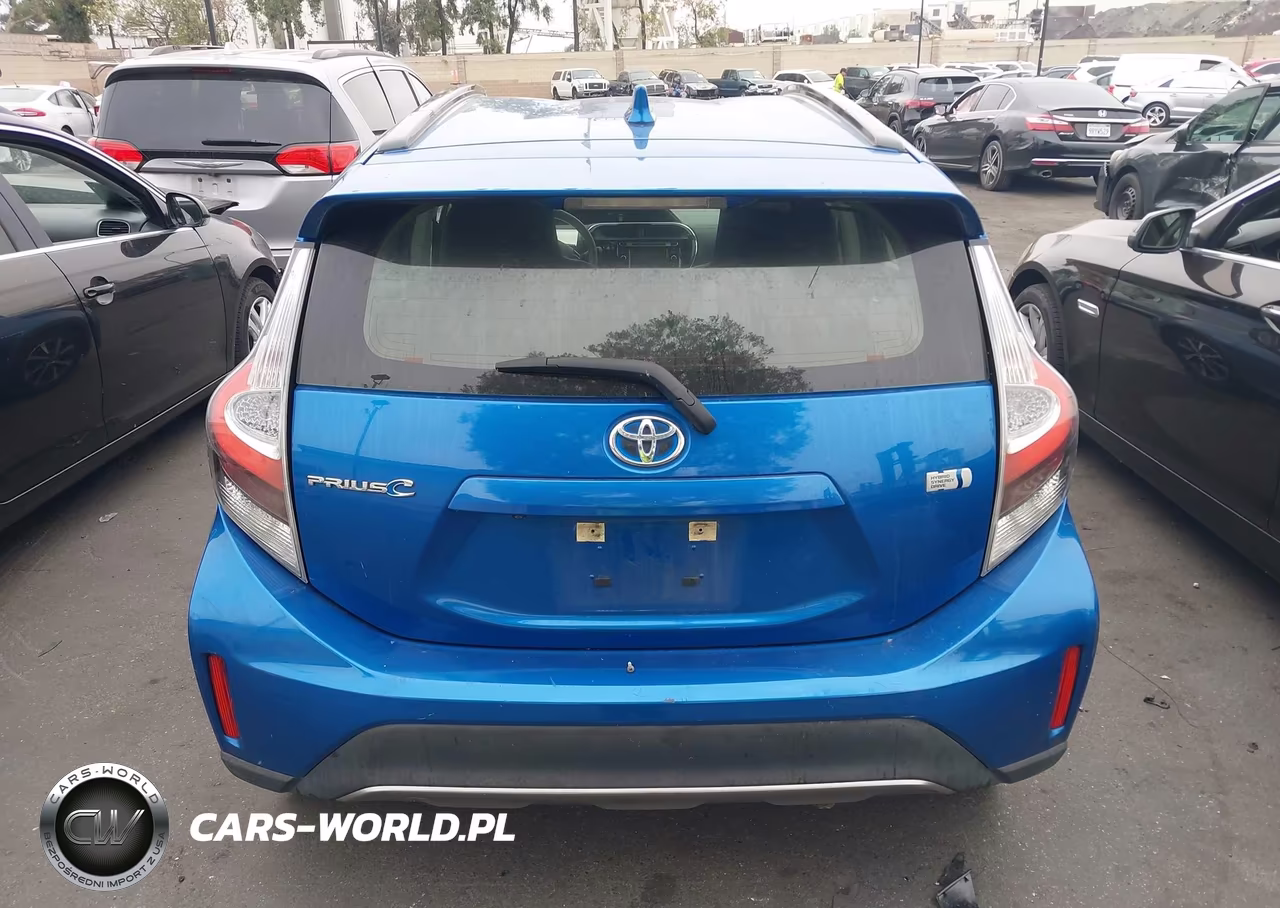 2018 Toyota Prius C One VIN:JTDKDTB37J1601116 - 17