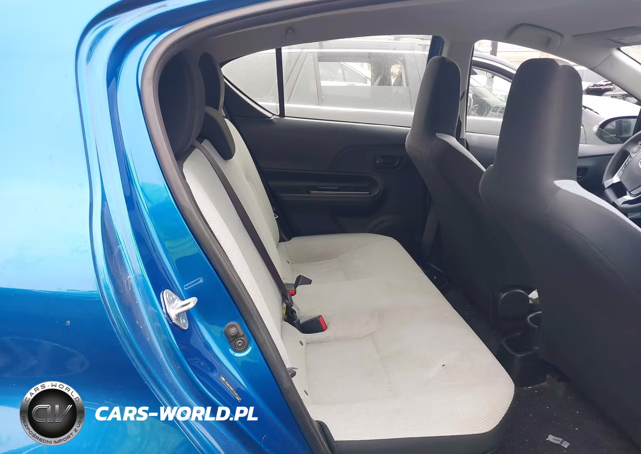 2018 Toyota Prius C One VIN:JTDKDTB37J1601116 - 8