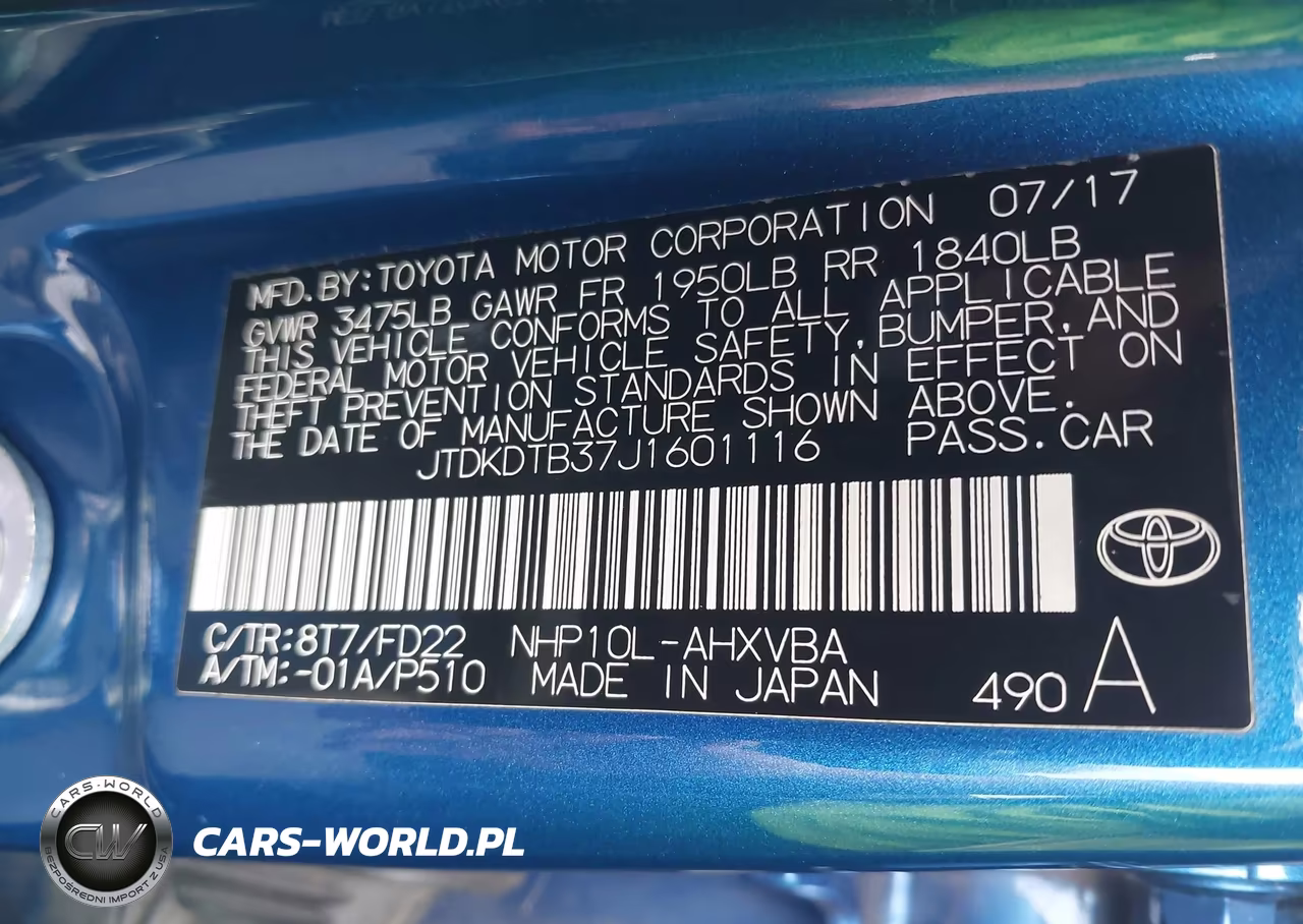 2018 Toyota Prius C One VIN:JTDKDTB37J1601116 - 9