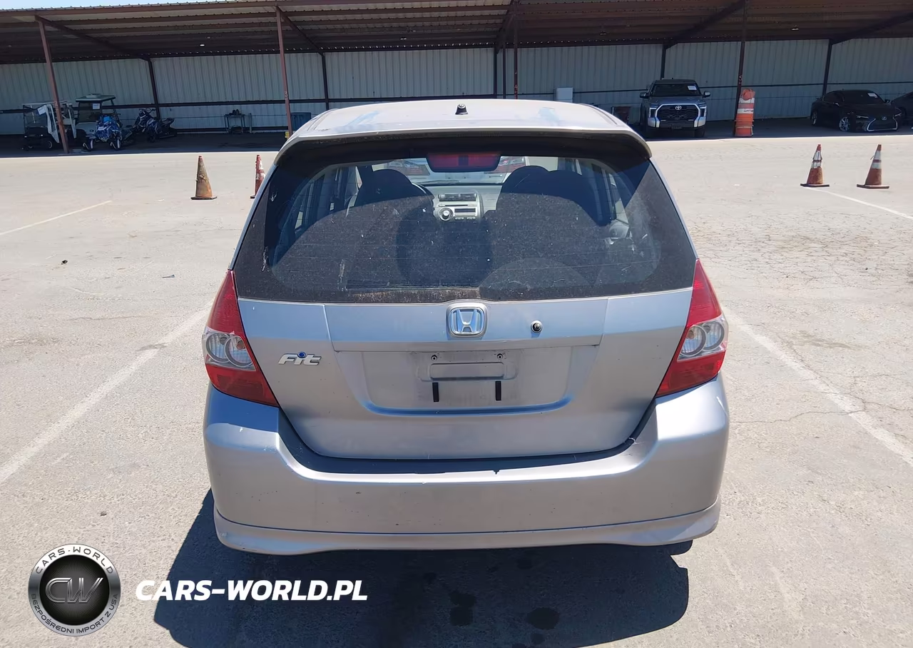 2008 Honda Fit Sport VIN:JHMGD38618S012346 - 16