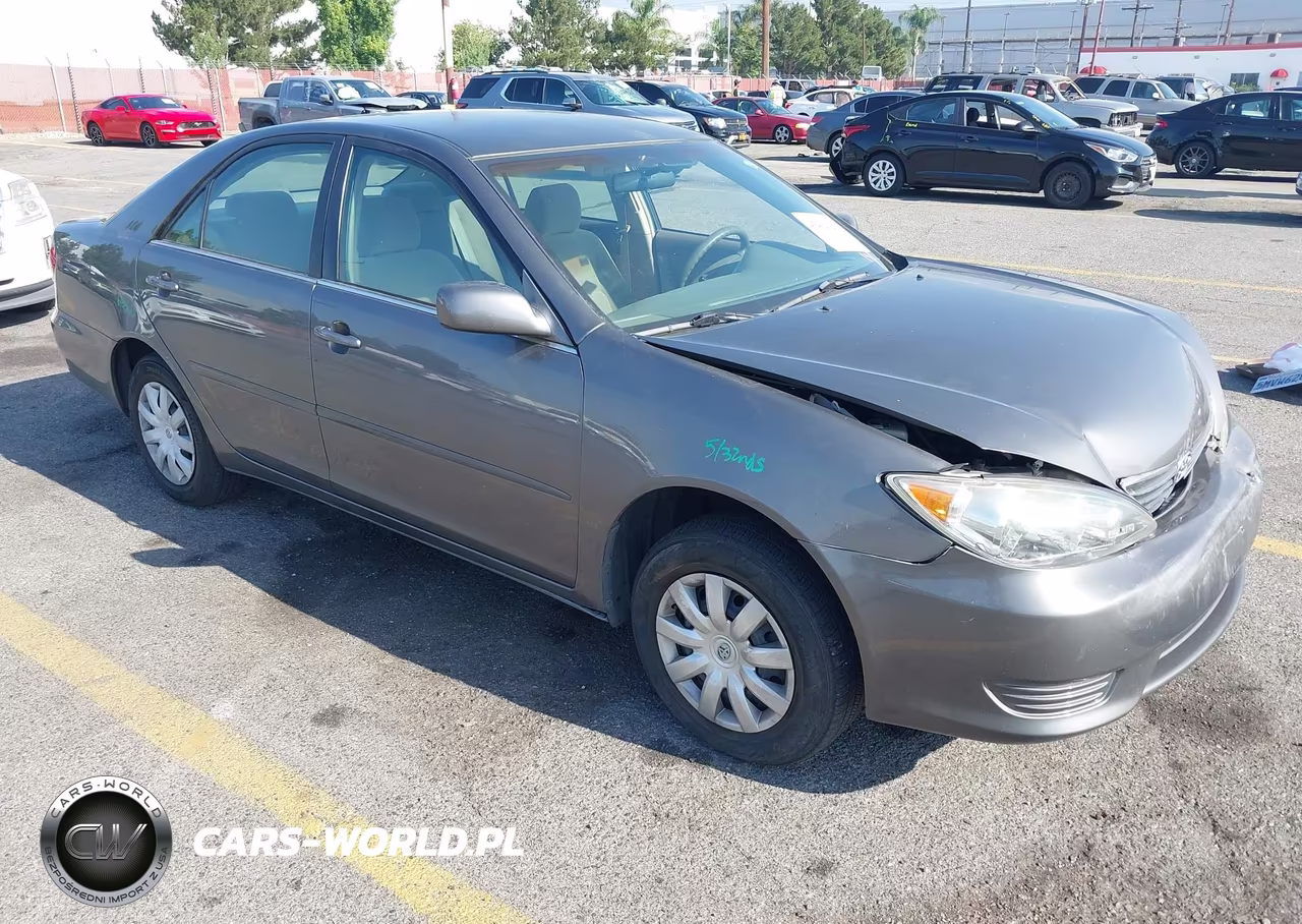 2005 Toyota Camry Le – zdjęcie 1 z 11