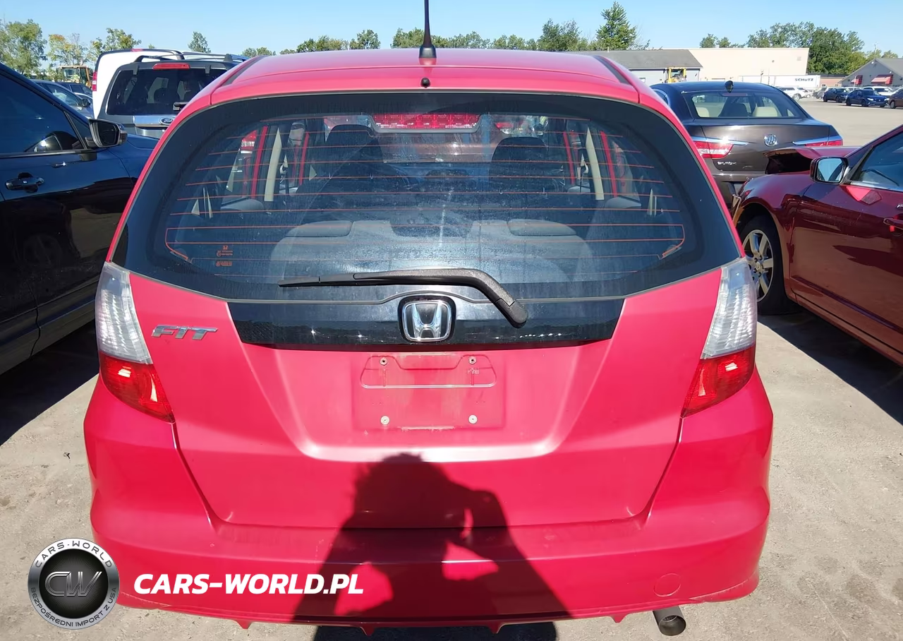 2013 Honda Fit VIN:JHMGE8H30DC039803 - 16