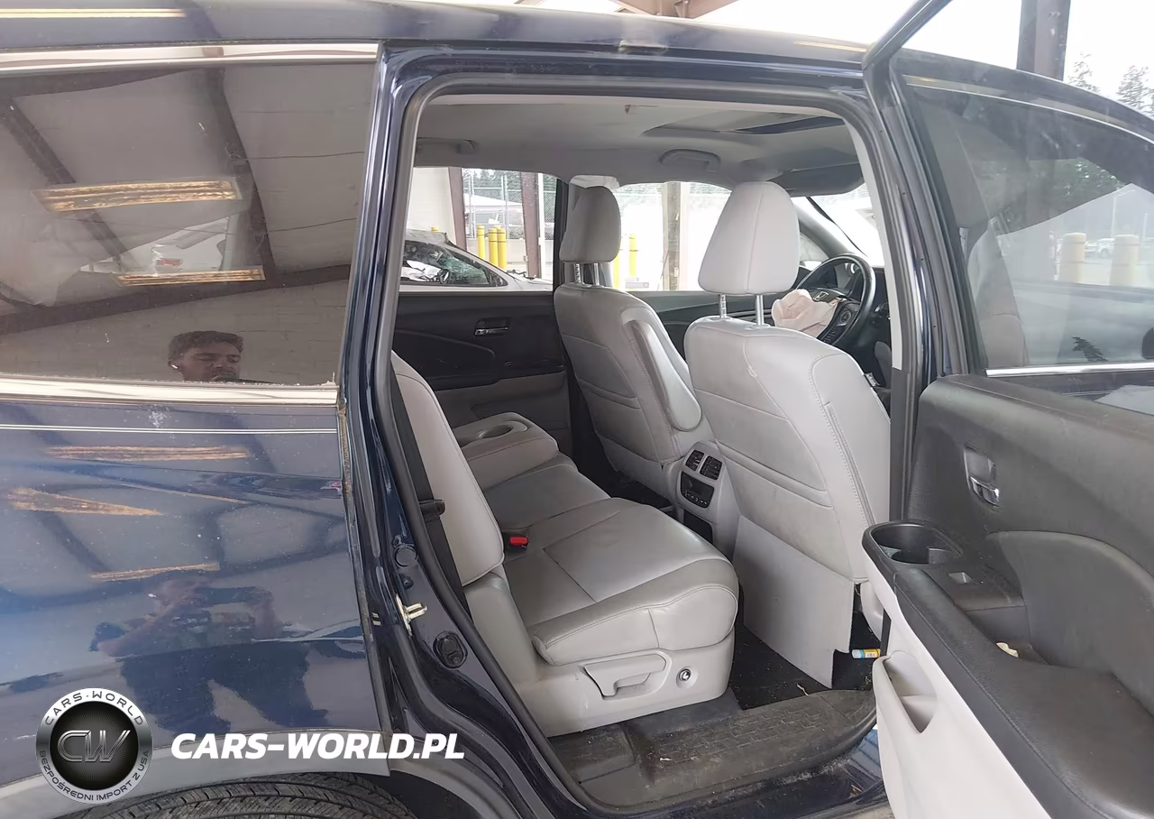 2018 Honda Pilot Ex-L VIN:5FNYF6H50JB070492 - 8
