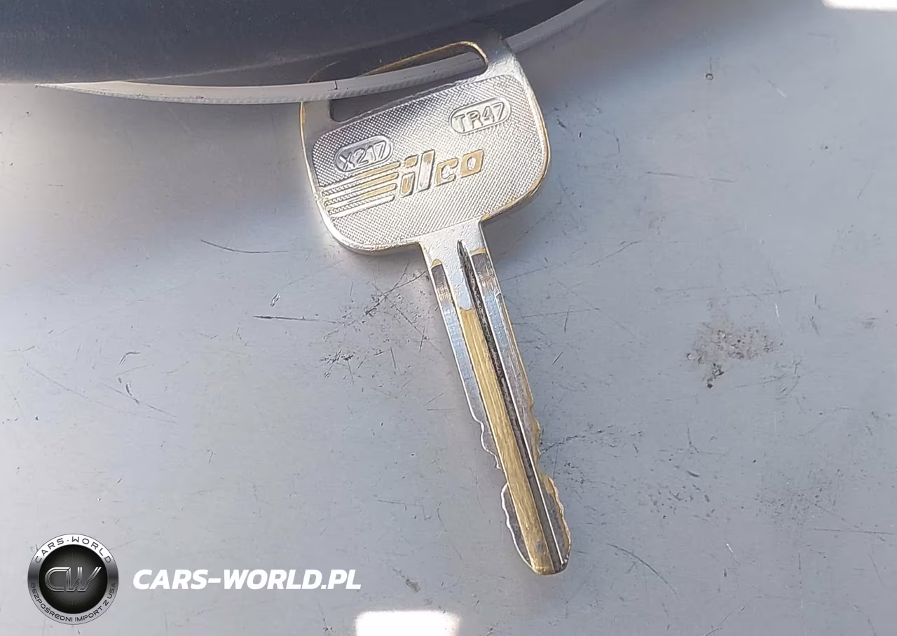 2000 Toyota Camry Ce VIN:4T1BG22K5YU705844 - 11