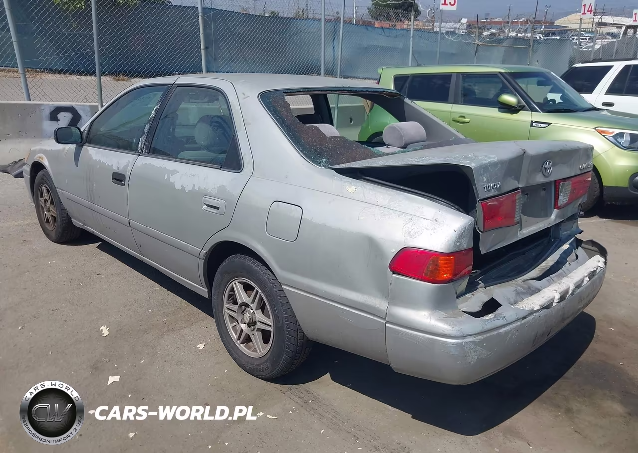 2000 Toyota Camry Ce VIN:4T1BG22K5YU705844 - 3