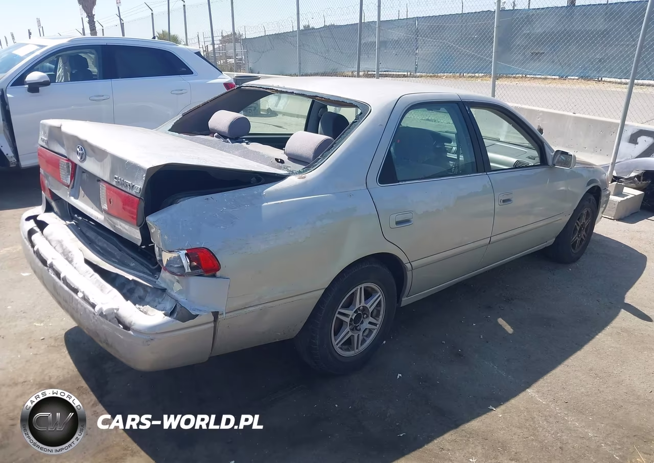 2000 Toyota Camry Ce VIN:4T1BG22K5YU705844 - 4