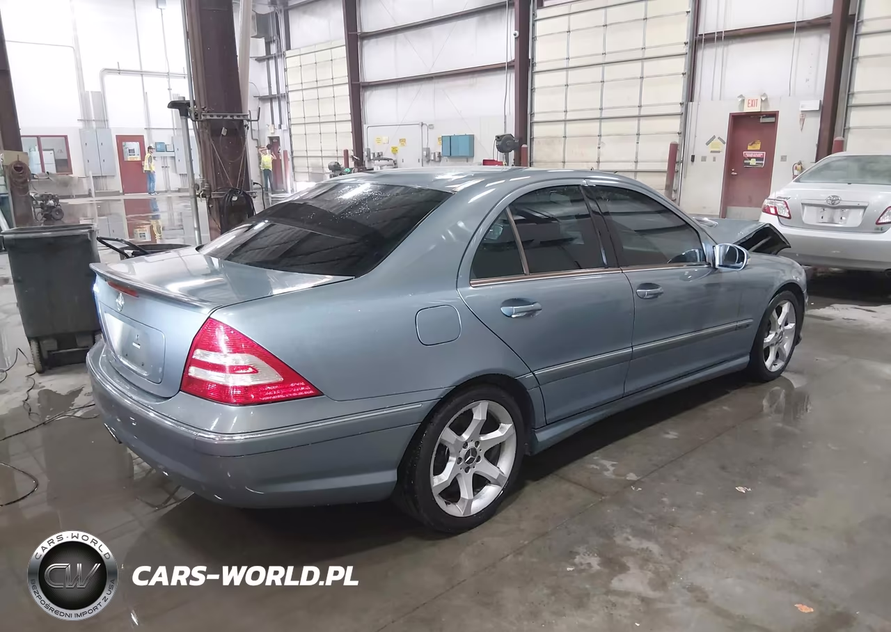 2007 Mercedes-Benz C 230 Sport VIN:WDBRF52H47F910018 - 4