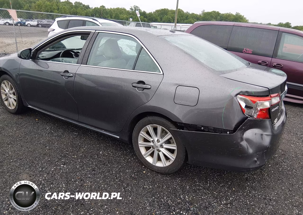 2014 Toyota Camry Xle VIN:4T4BF1FK9ER409590 - 3