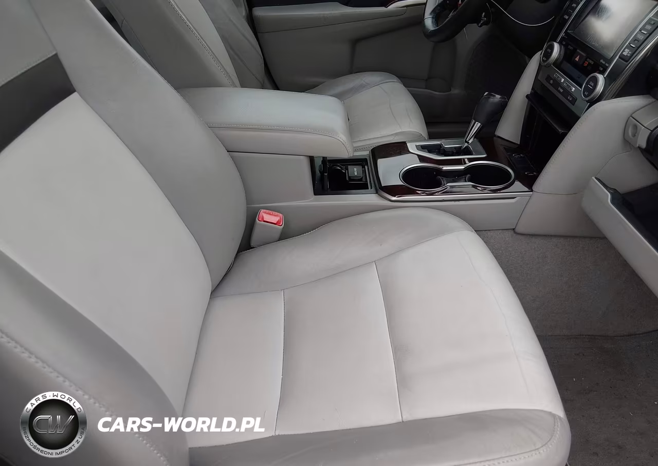 2014 Toyota Camry Xle VIN:4T4BF1FK9ER409590 - 5