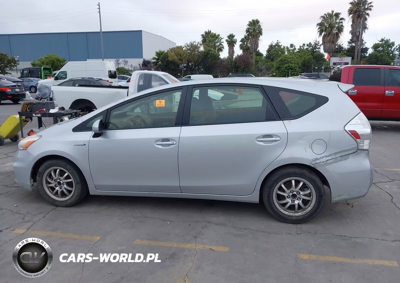 2012 Toyota Prius V Three VIN:JTDZN3EU1C3172935 - 14