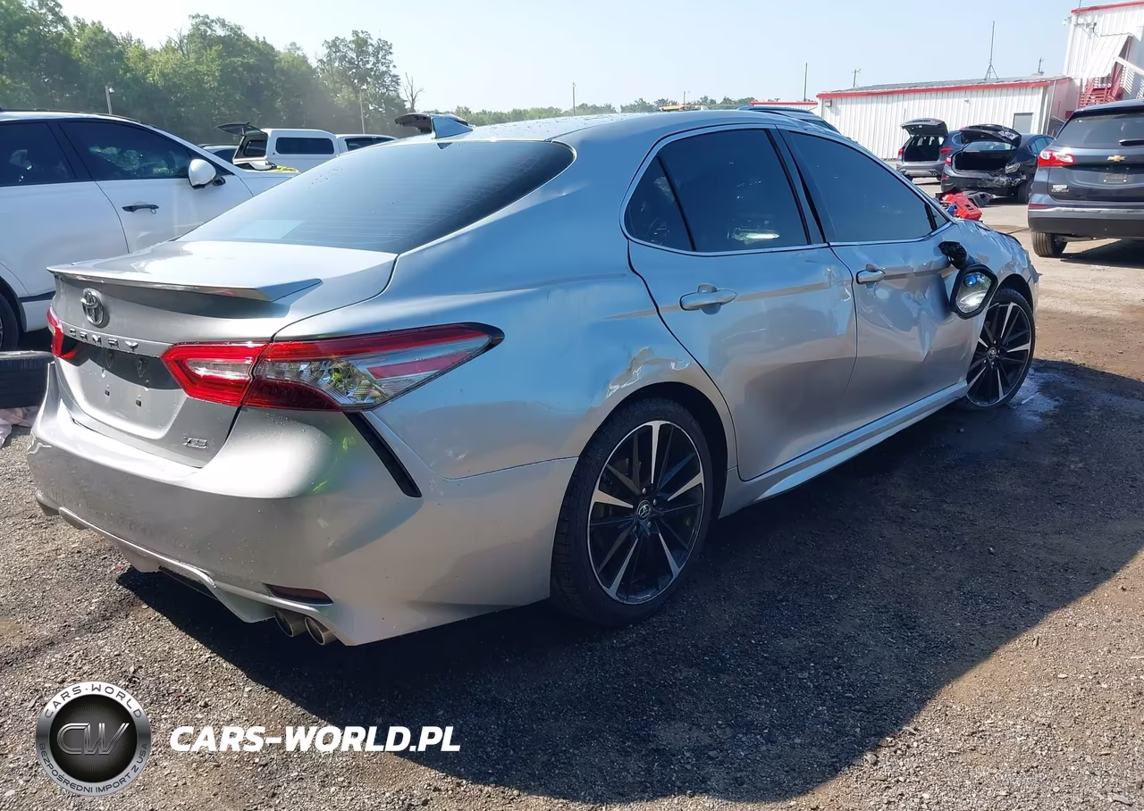 2019 Toyota Camry Xse VIN:4T1B61HK7KU295897 - 4