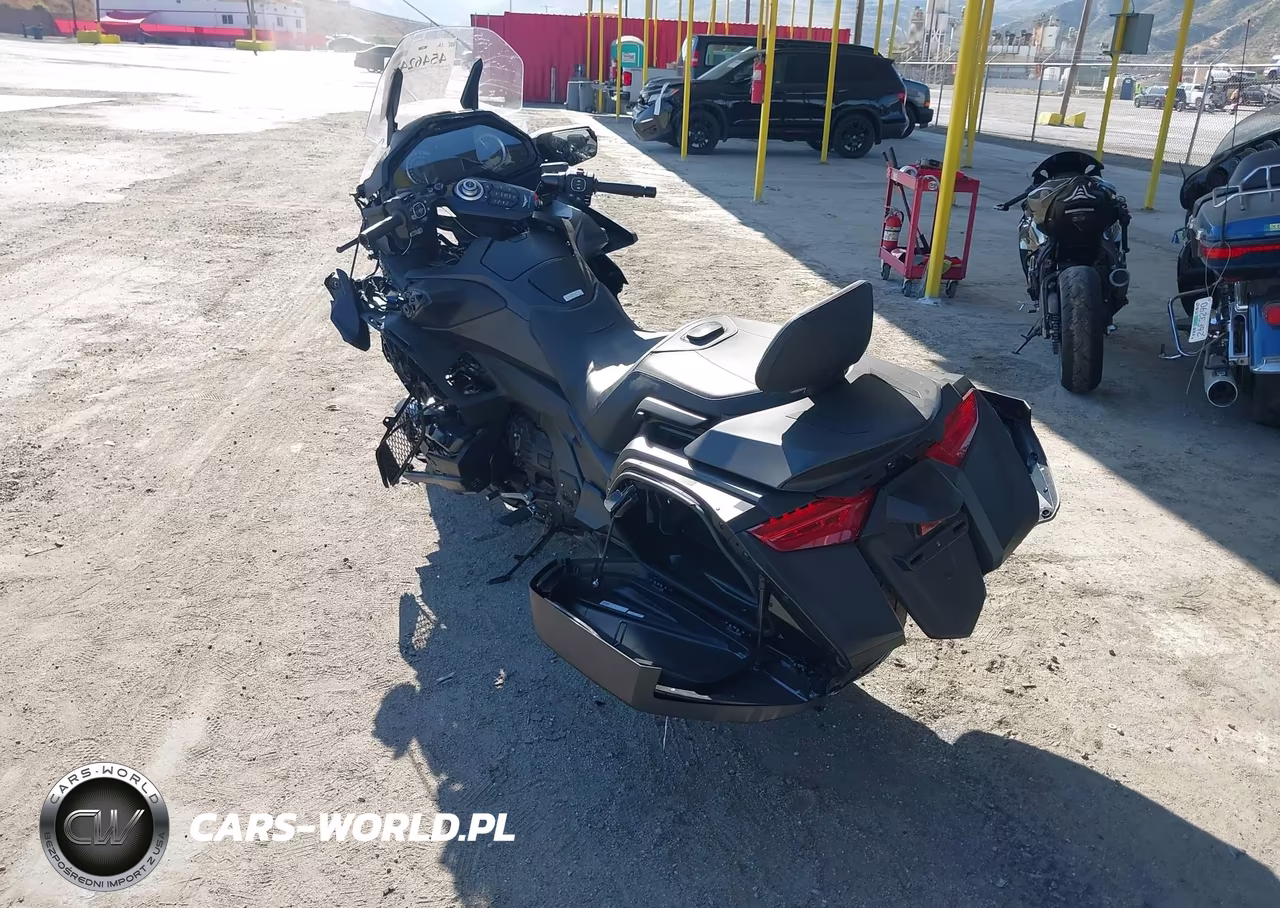 2025 Honda Gl1800 B VIN:JH2SC7911SK700256 - 3