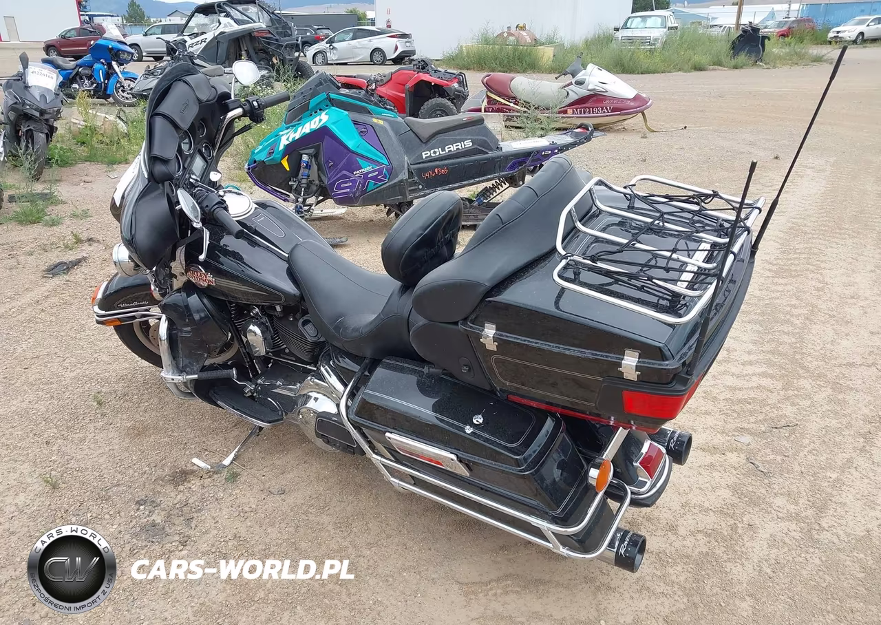 2007 Harley-Davidson Flhtcui VIN:1HD1FC4397Y673212 - 3