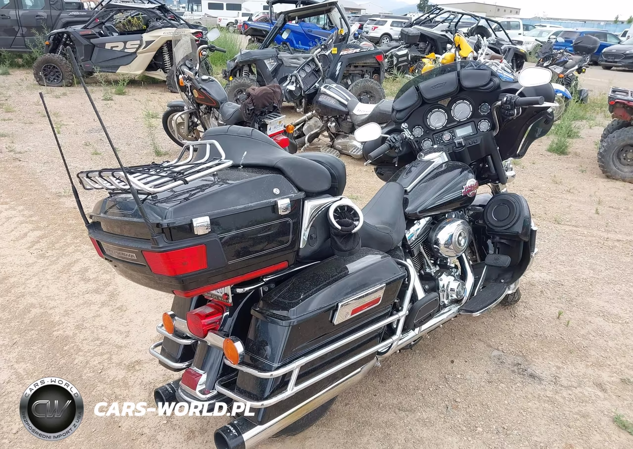 2007 Harley-Davidson Flhtcui VIN:1HD1FC4397Y673212 - 4