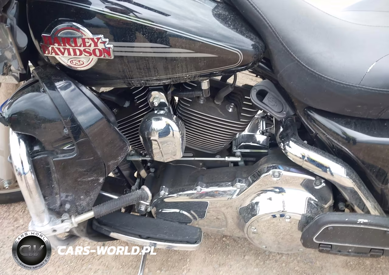 2007 Harley-Davidson Flhtcui VIN:1HD1FC4397Y673212 - 9