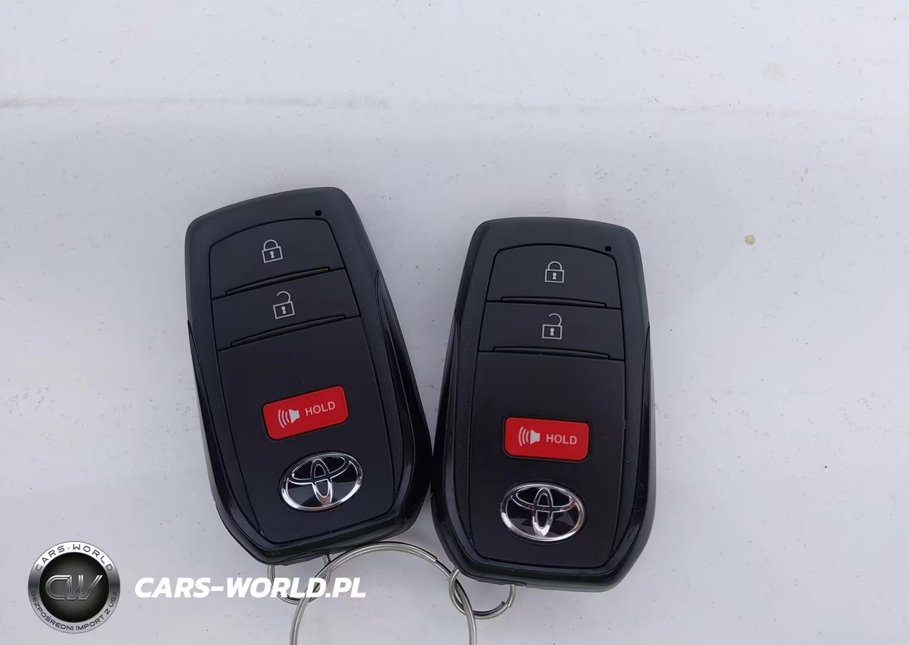 2026 Toyota Prius Le VIN:JTDACAAU6T3079115 - 11