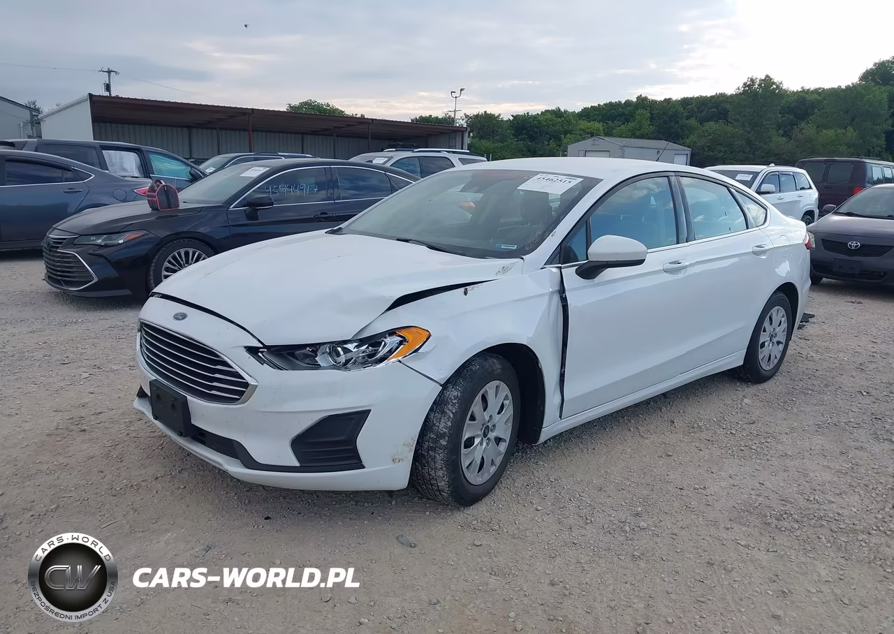 2019 Ford Fusion S VIN:3FA6P0G78KR153954 - 2