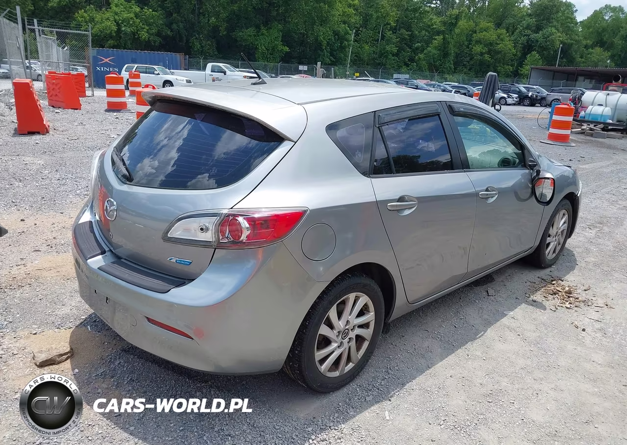 2013 Mazda Mazda3 I Touring VIN:JM1BL1L84D1713443 - 4