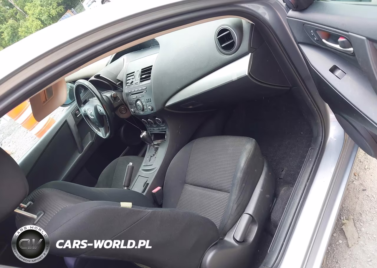 2013 Mazda Mazda3 I Touring VIN:JM1BL1L84D1713443 - 5