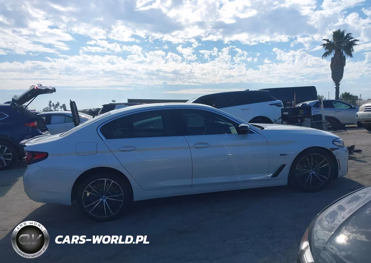 2023 BMW 530E VIN:WBA13AG09PCL38347 - 13