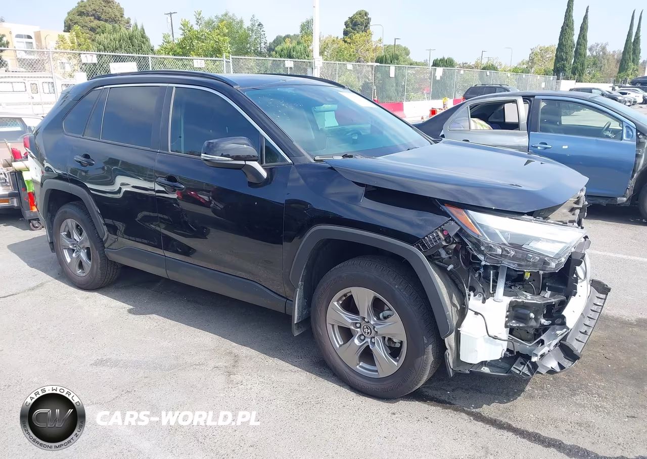 2025 Toyota Rav4 Hybrid Xle – zdjęcie 1 z 17