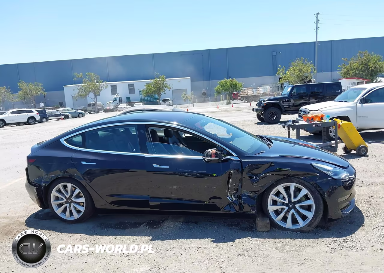 2018 Tesla Model 3 Long Range-Mid Range VIN:5YJ3E1EA7JF071205 - 11