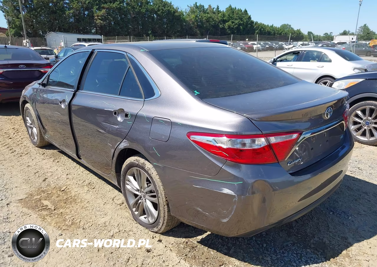 2016 Toyota Camry Se VIN:4T1BF1FK3GU553522 - 3
