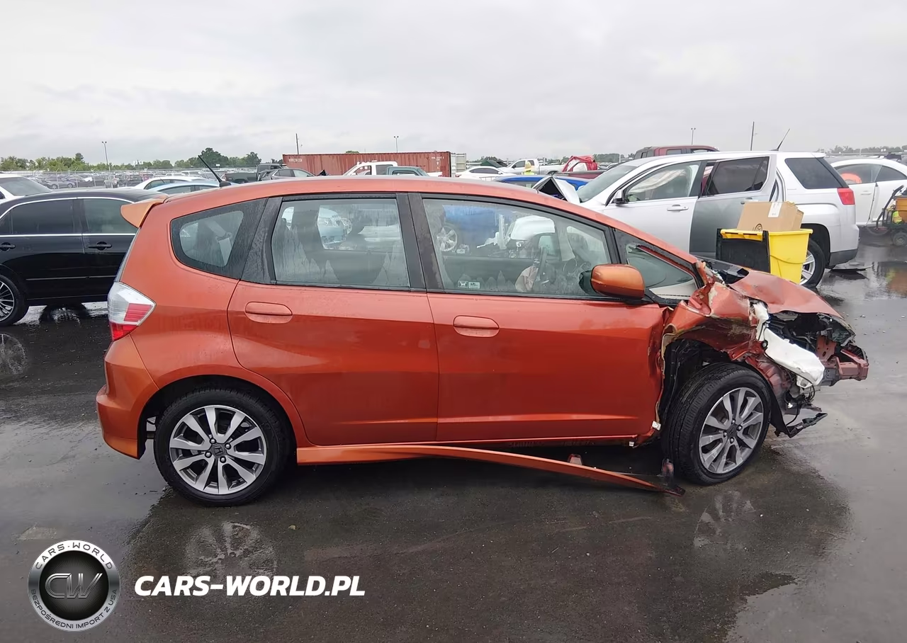 2012 Honda Fit Sport VIN:JHMGE8H51CC038434 - 14