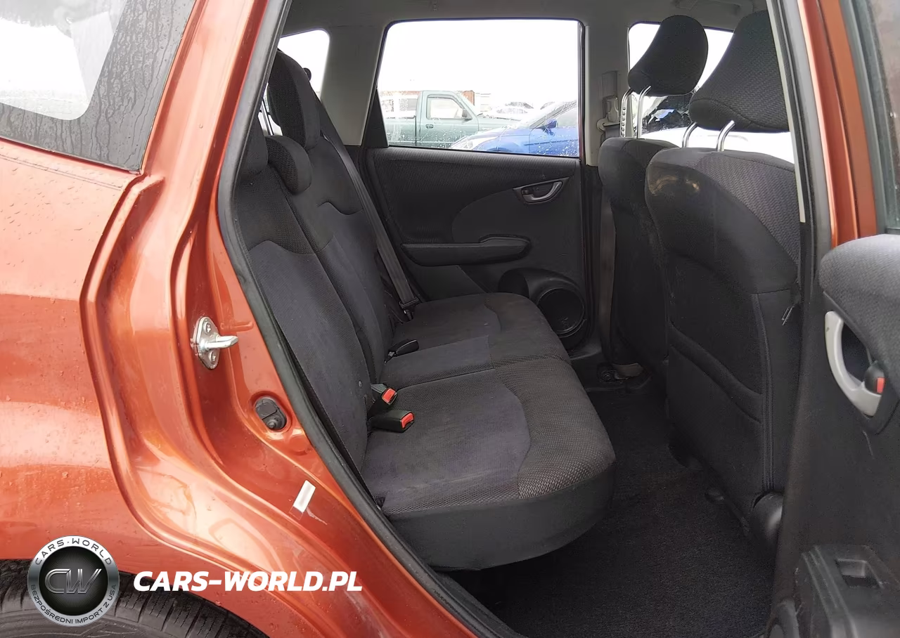 2012 Honda Fit Sport VIN:JHMGE8H51CC038434 - 8